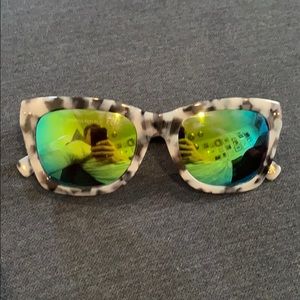 Women’s Banana Republic Margeaux Small sunglasses